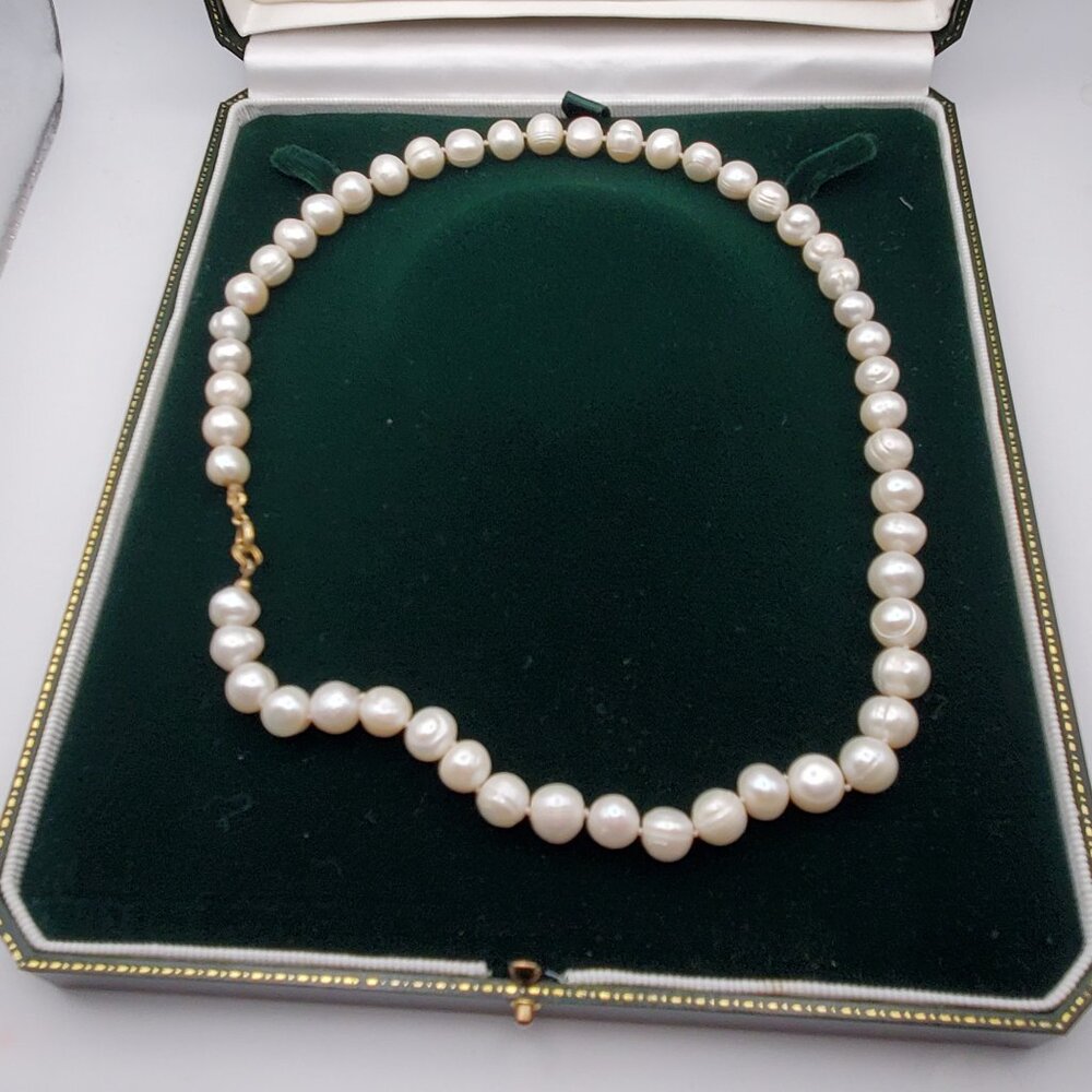 Freshwater Knotted Pearl Necklace – Estate Find
